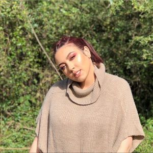 Meet your Posher, Dina